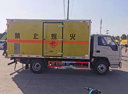甘泉爆破器材运输车
